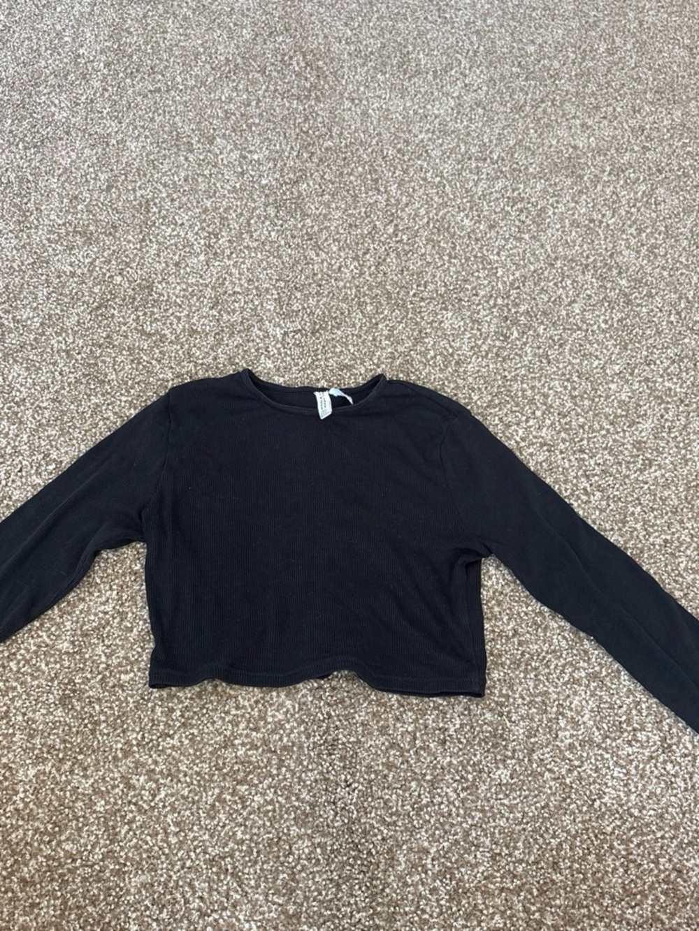 H&M Black Ribbed Long-Sleeve Cropped Tee
